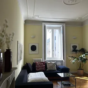 Sant'ambrogio With Charme , Milano Italia